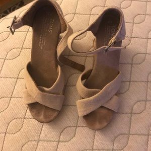 Toms strappy tan sandals size 6